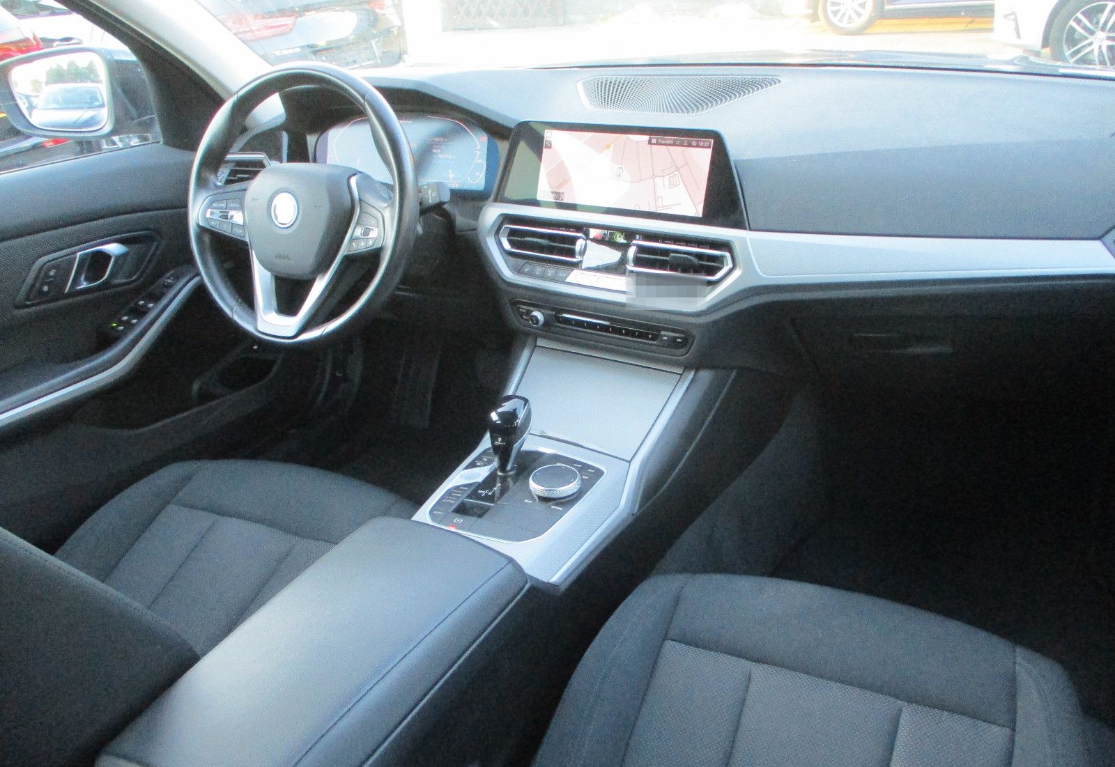 BMW 330e Touring NAVI SPURH SITZH TEMP LED PDC AHK foto 15