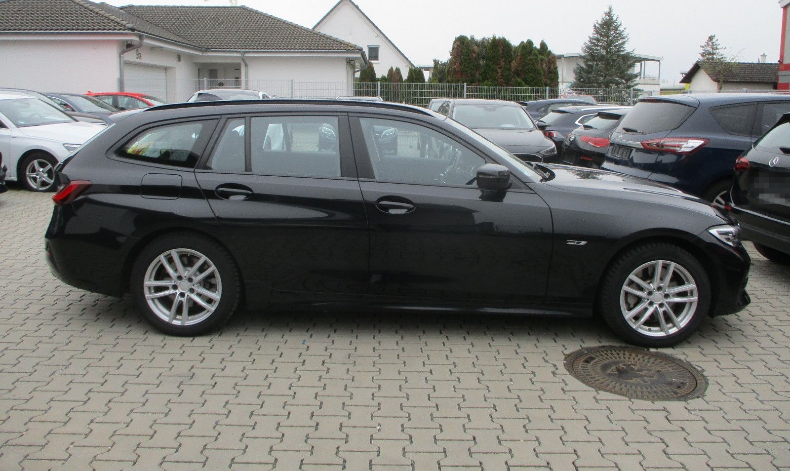 BMW 330e Touring NAVI SPURH SITZH TEMP LED PDC AHK foto 4