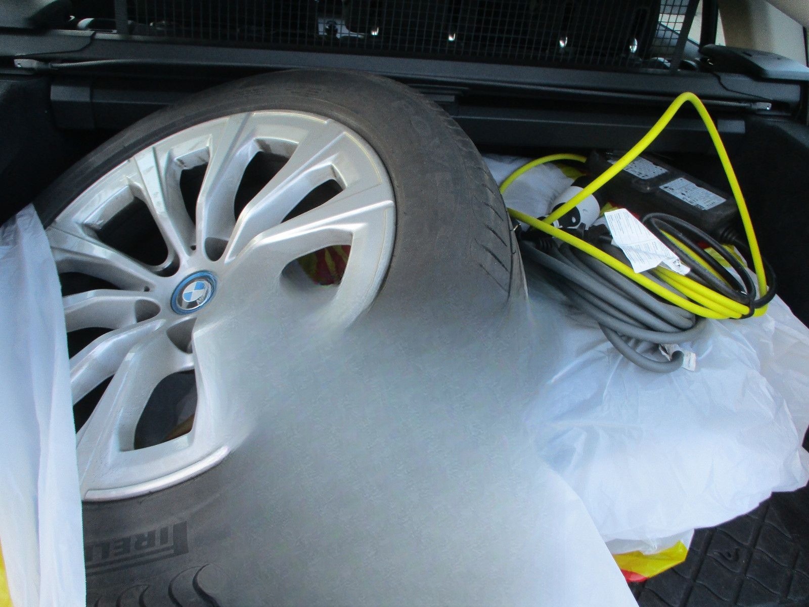 BMW 330e Touring NAVI SPURH SITZH TEMP LED PDC AHK foto 9