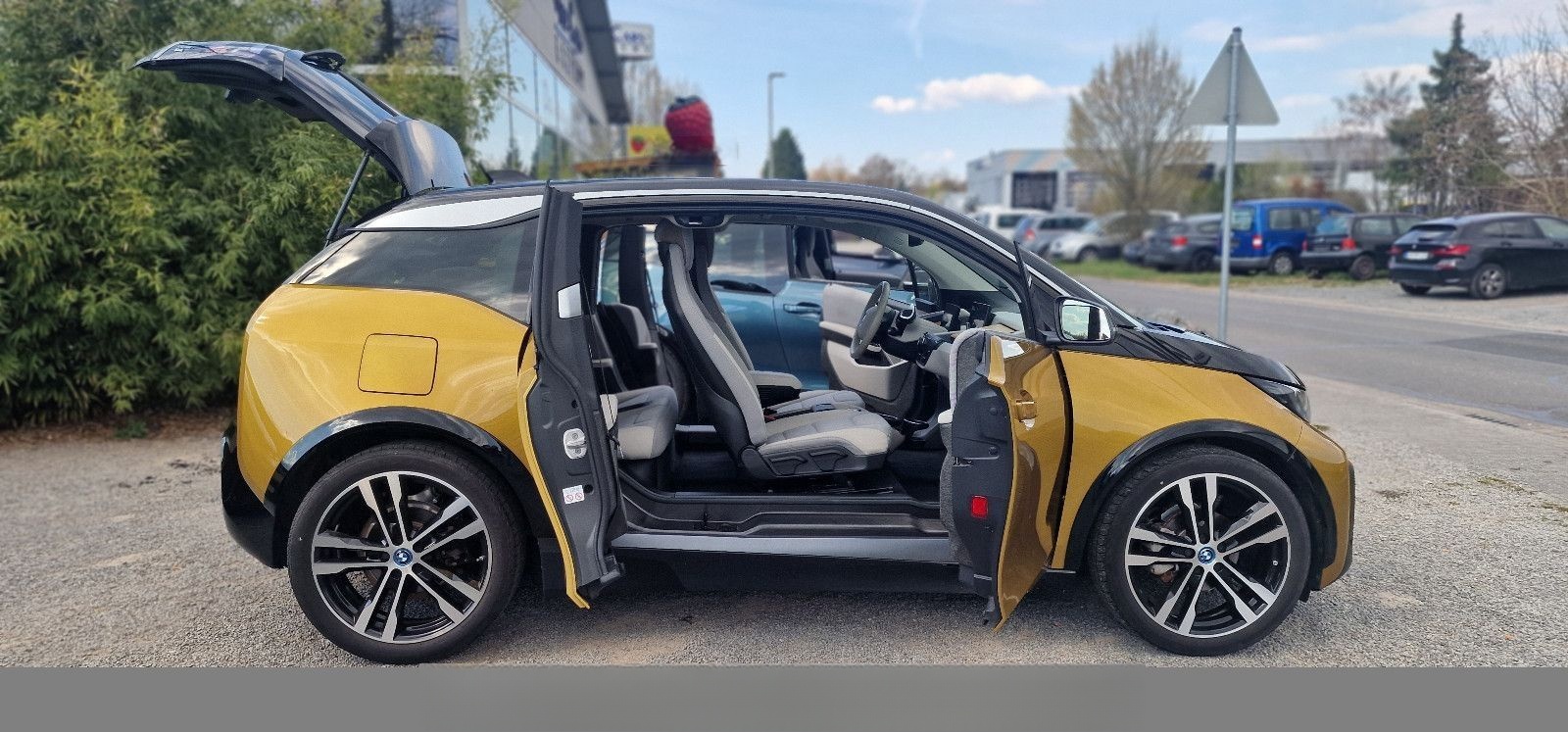BMW i3 T-LEDER  DRIV.+ NAVI PROF H&K KAM SPORTPAKET foto 17