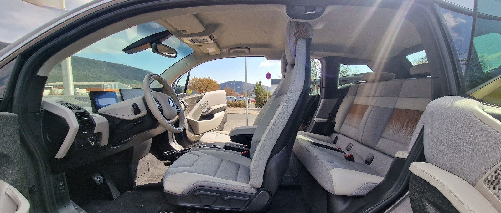 BMW i3 T-LEDER  DRIV.+ NAVI PROF H&K KAM SPORTPAKET foto 18