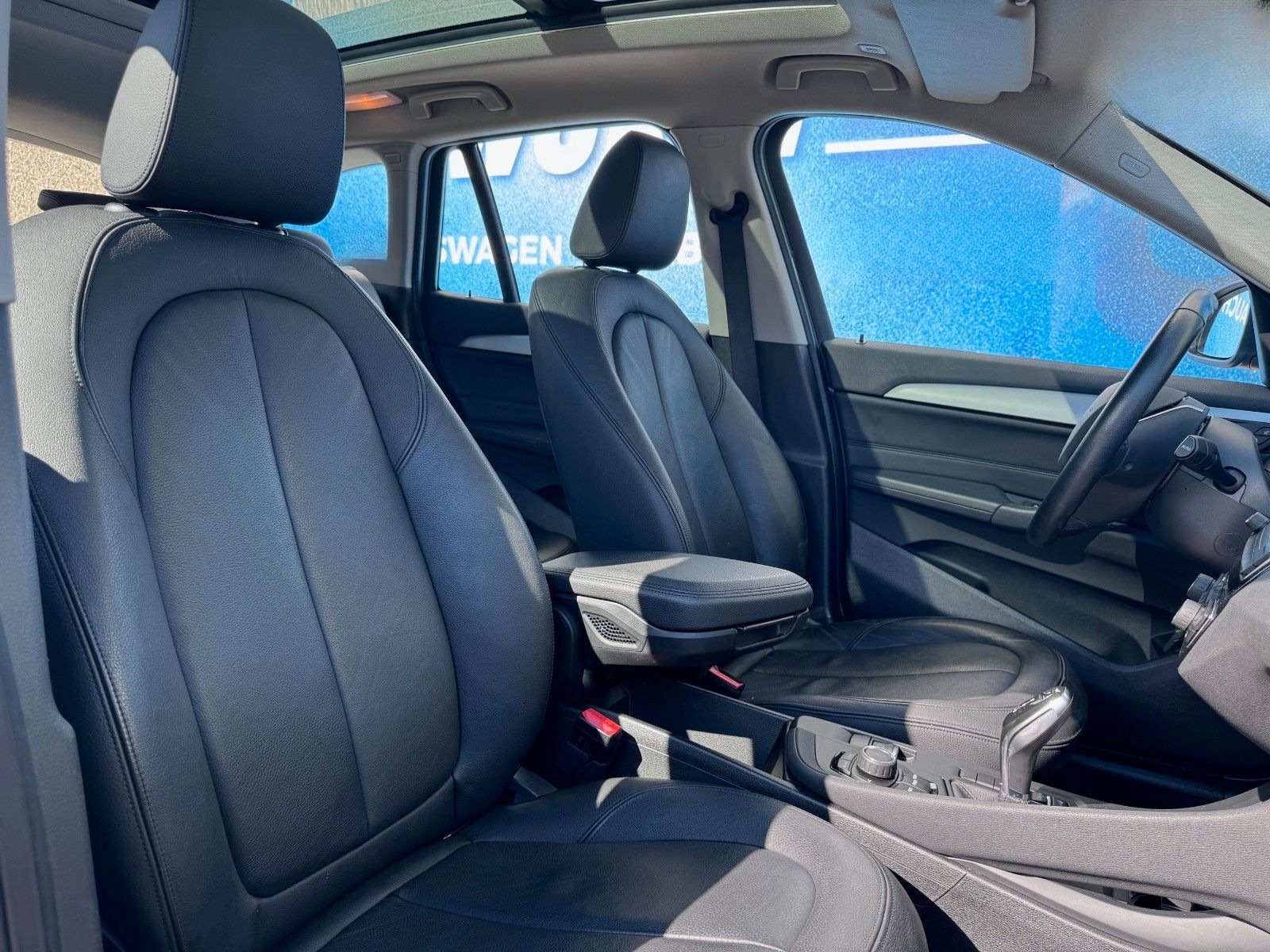 BMW X1 sDrive18i Advantage/Leder/Pano.D./PDC foto 9