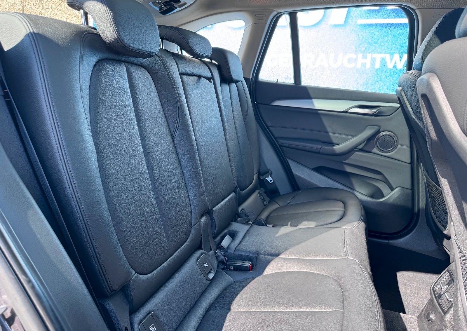BMW X1 sDrive18i Advantage/Leder/Pano.D./PDC foto 10