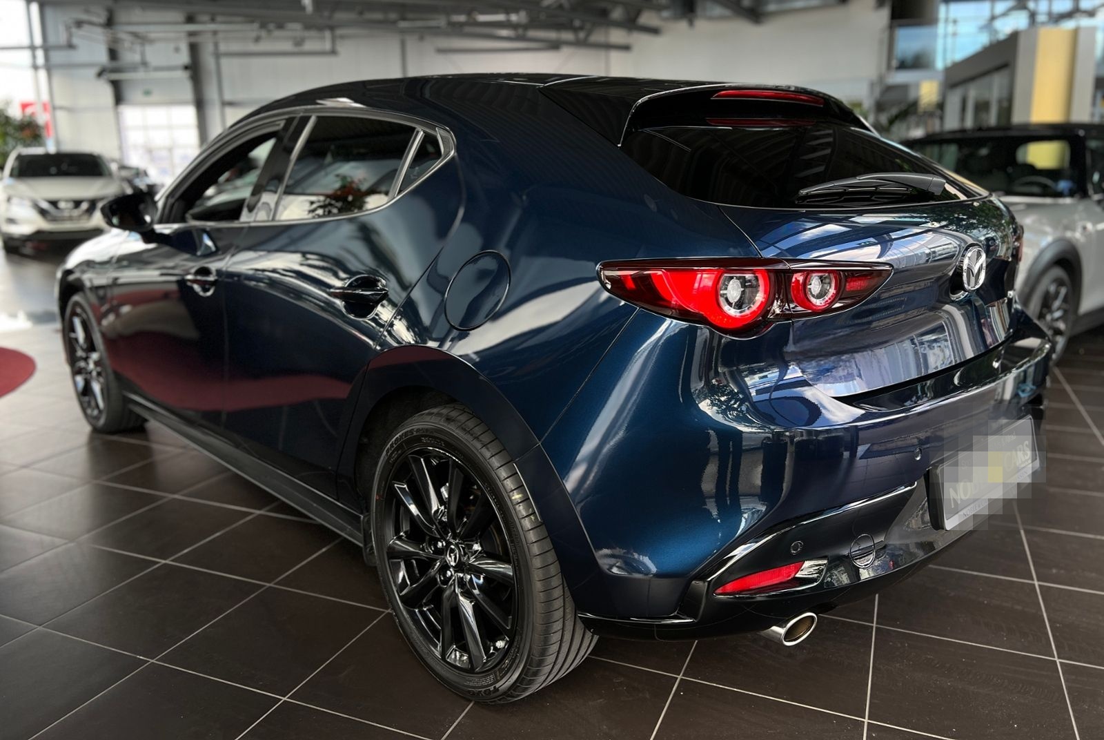 Mazda 3 M Hybrid Nagisa BOSE MEMORY HUD NAVI RFK SHZ foto 6