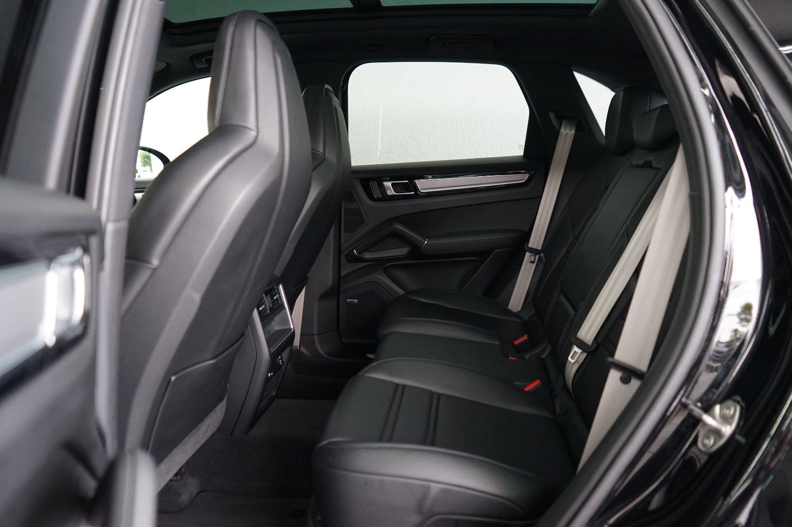 Porsche Cayenne Platinum Edition/Luft/STHZ/Pano/ACC foto 15