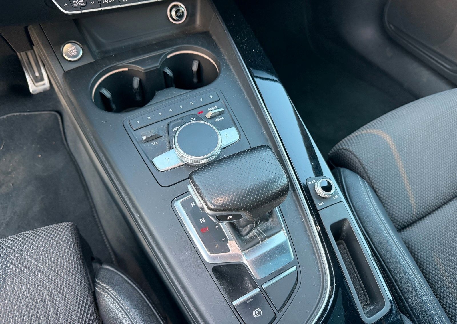Audi A4 Avant sport ultra S-Line HUD 1. Hand Matrix foto 22