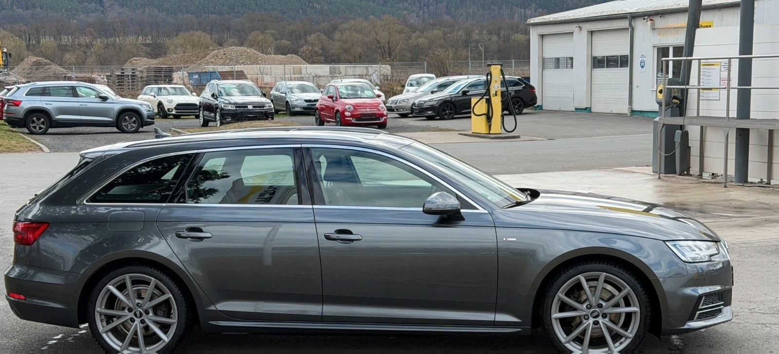 Audi A4 Avant sport ultra S-Line HUD 1. Hand Matrix foto 4