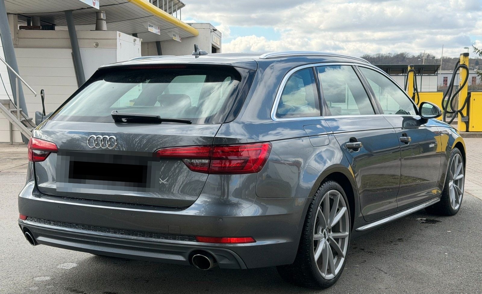 Audi A4 Avant sport ultra S-Line HUD 1. Hand Matrix foto 5