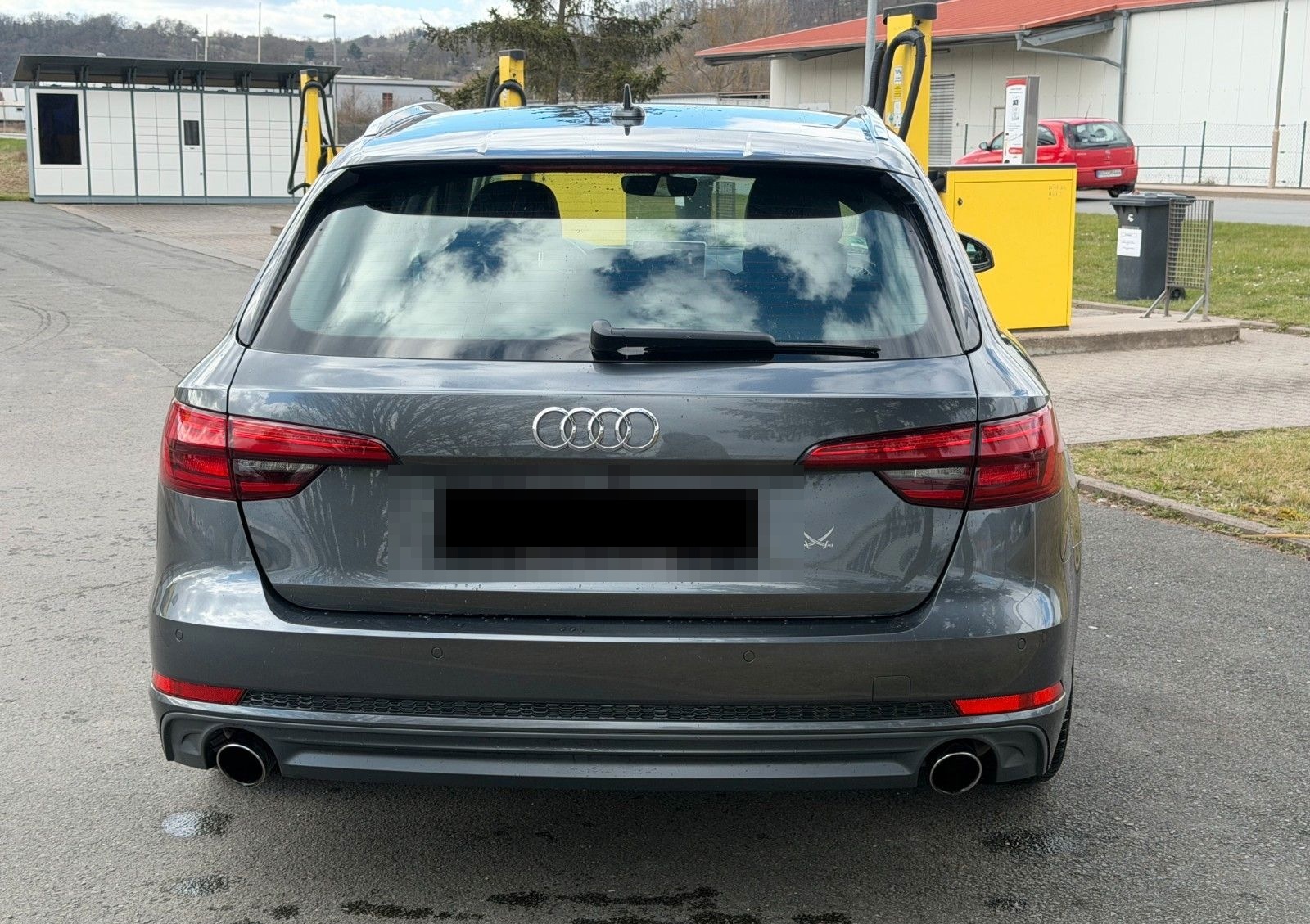 Audi A4 Avant sport ultra S-Line HUD 1. Hand Matrix foto 6
