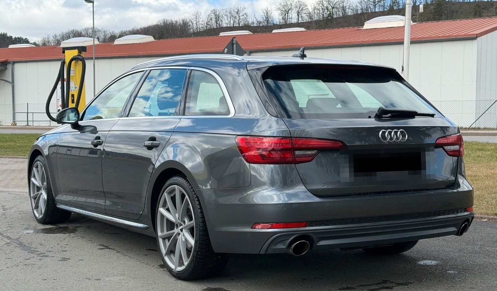 Audi A4 Avant sport ultra S-Line HUD 1. Hand Matrix foto 7