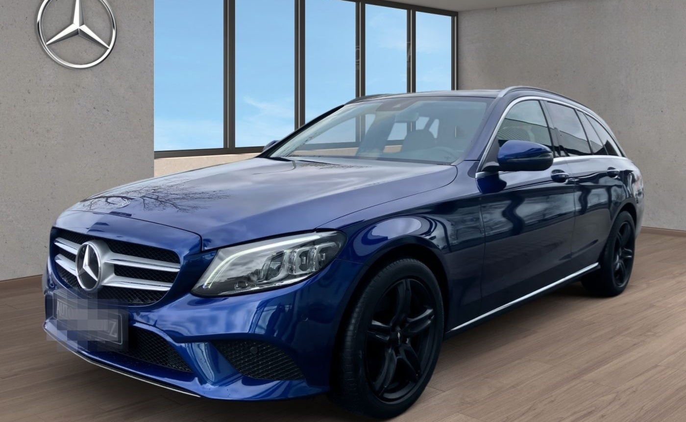 Mercedes-Benz C 200 T AVANTGARDE+AHK+PANO+MULTIB+AMBI+CARPLAY+ foto 2