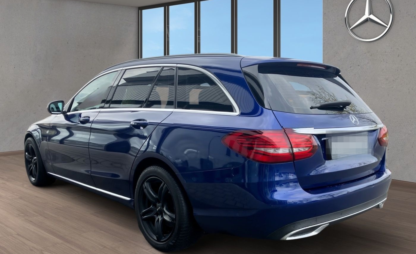 Mercedes-Benz C 200 T AVANTGARDE+AHK+PANO+MULTIB+AMBI+CARPLAY+ foto 11