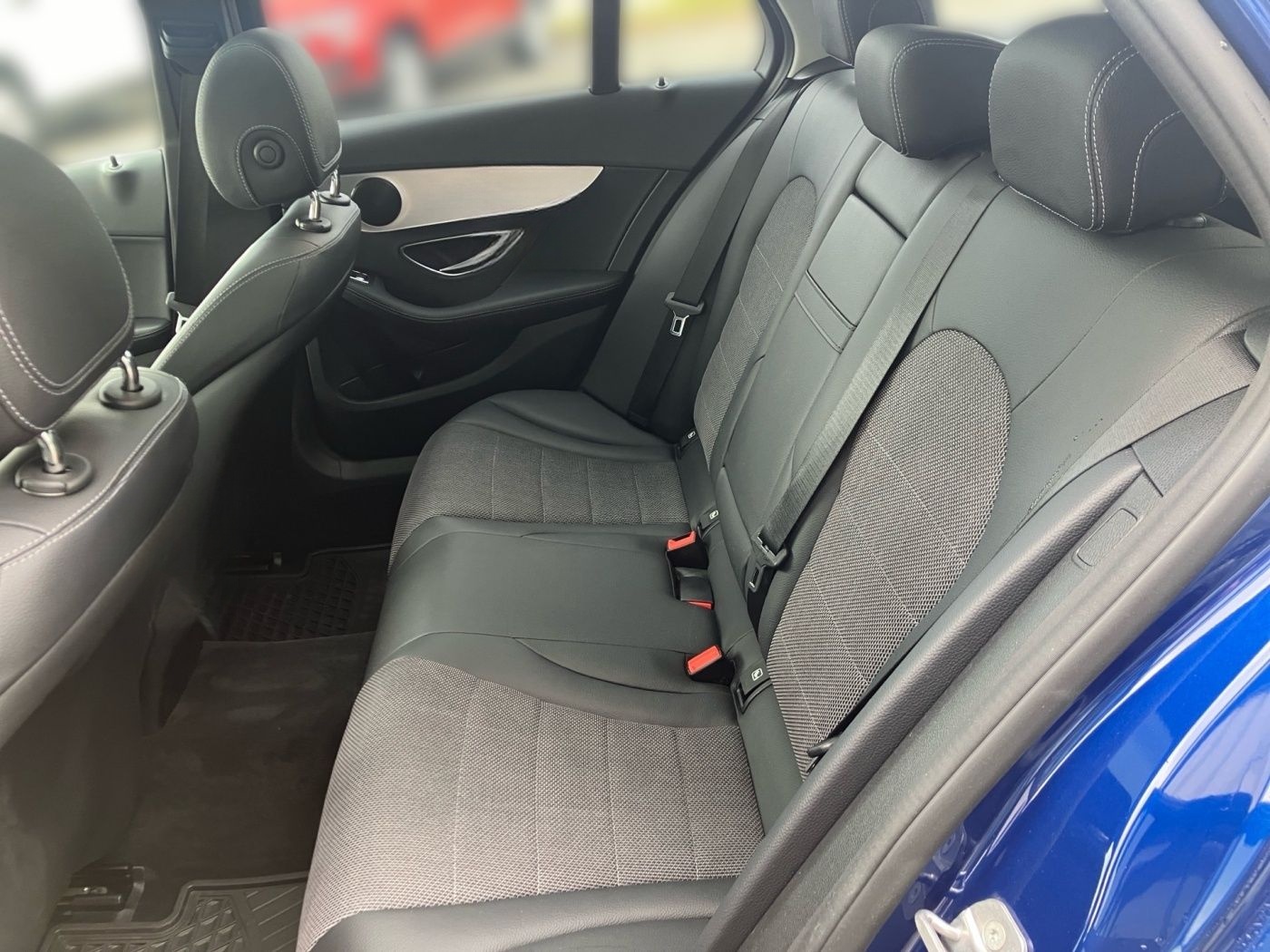 Mercedes-Benz C 200 T AVANTGARDE+AHK+PANO+MULTIB+AMBI+CARPLAY+ foto 8