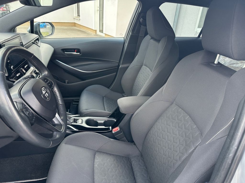 Toyota Corolla 1.8 Hybrid Touring Sports Business Editi foto 21
