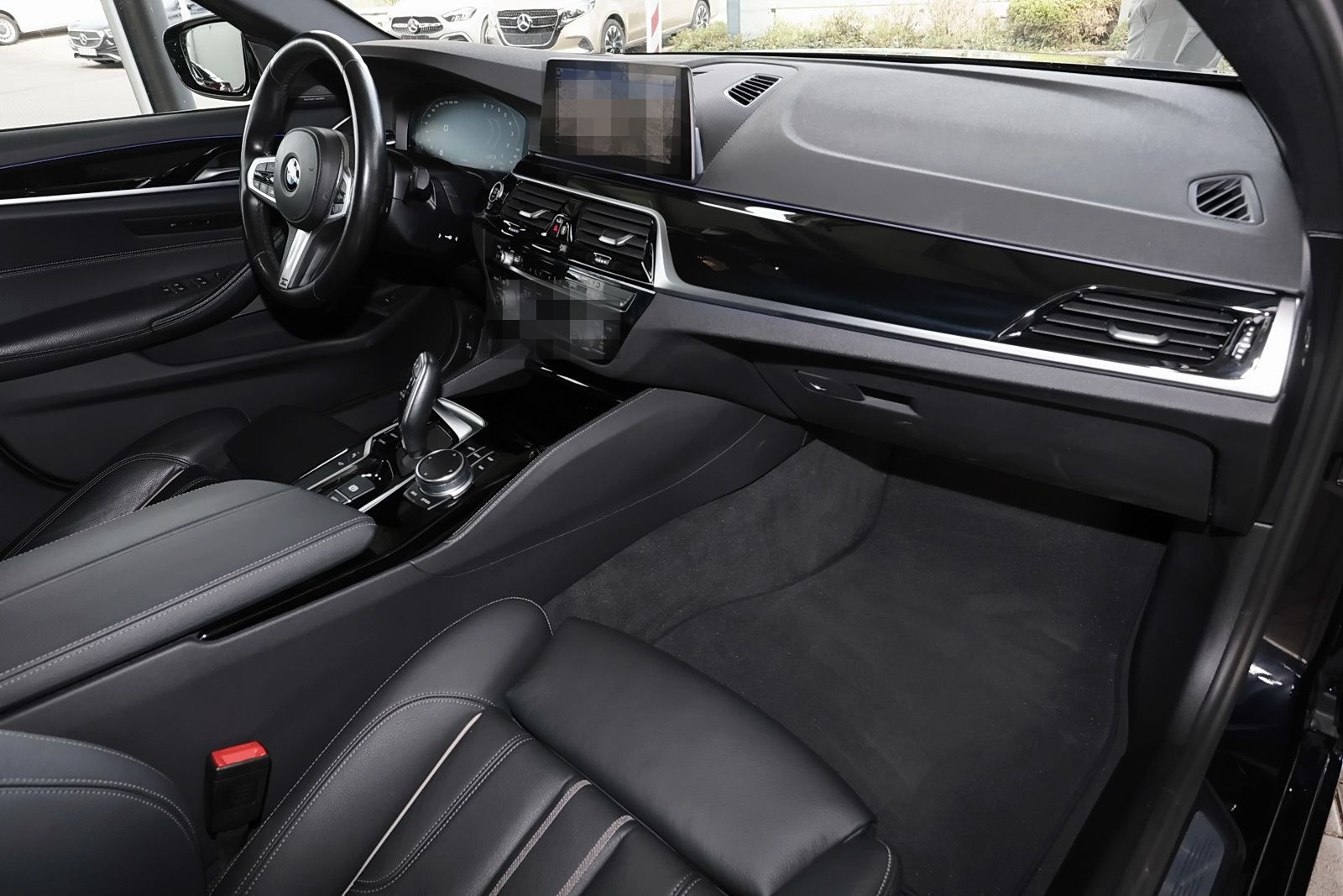 BMW M550 i xDrive TOTWINKEL+DISTRO+HIFI+KAMERA+20" foto 8