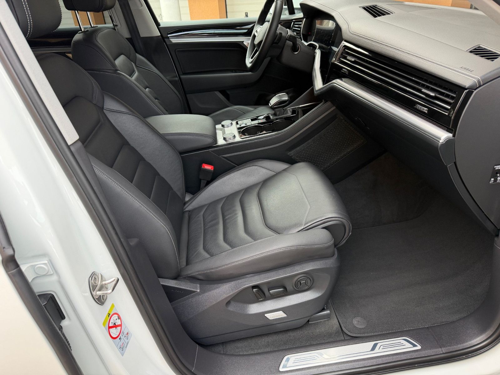 Volkswagen Touareg R-LINE Elegance 4Motion AHK/ACC/ foto 7