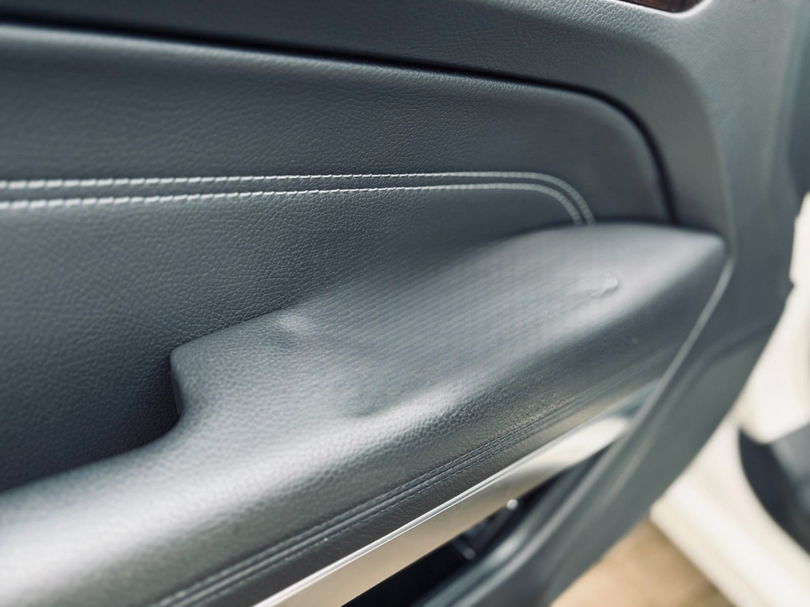 Mercedes-Benz E 250 Coupe Automatik+ILS+Navi+Totwinkel+SHZ+USB foto 16