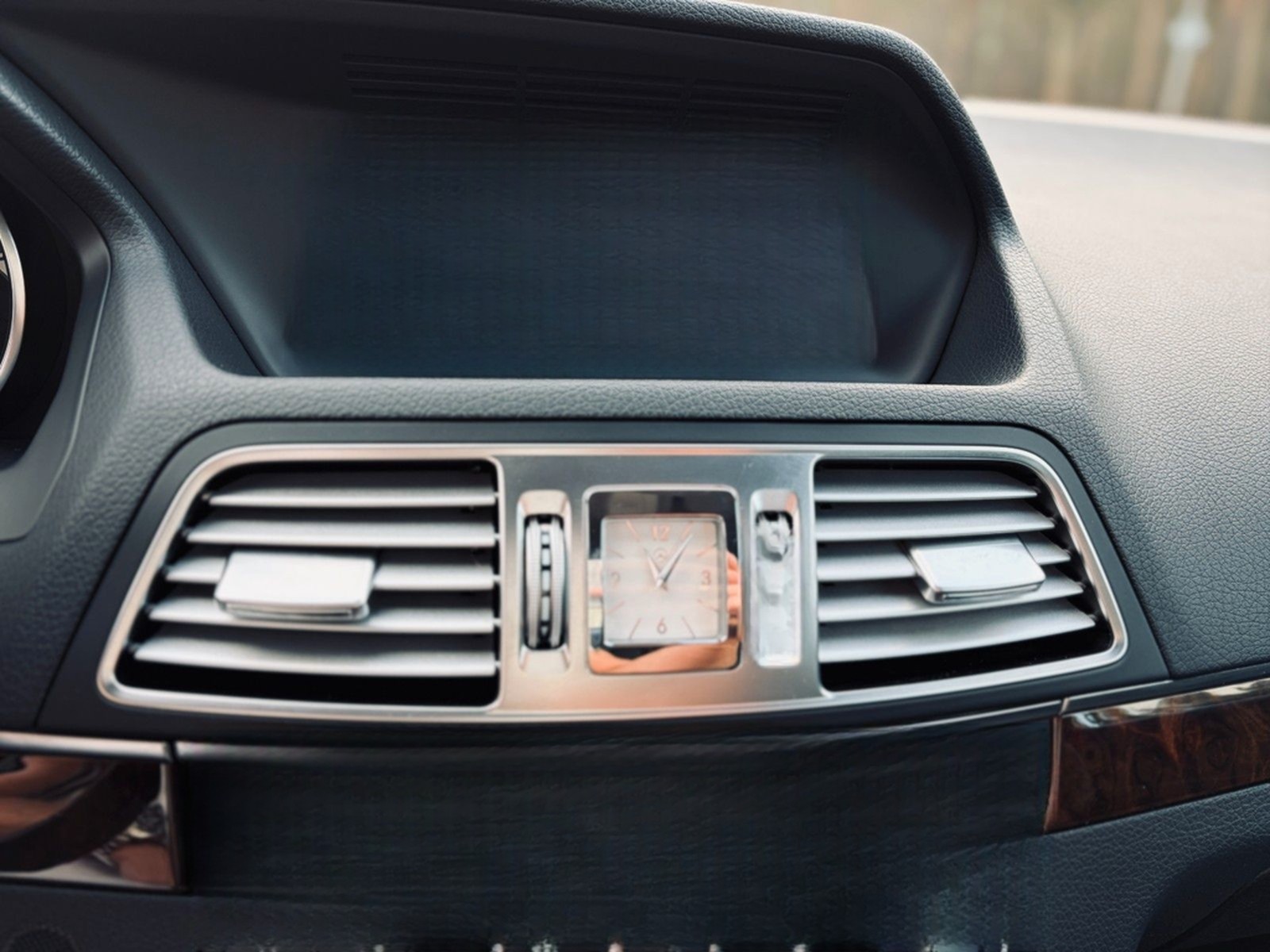 Mercedes-Benz E 250 Coupe Automatik+ILS+Navi+Totwinkel+SHZ+USB foto 21