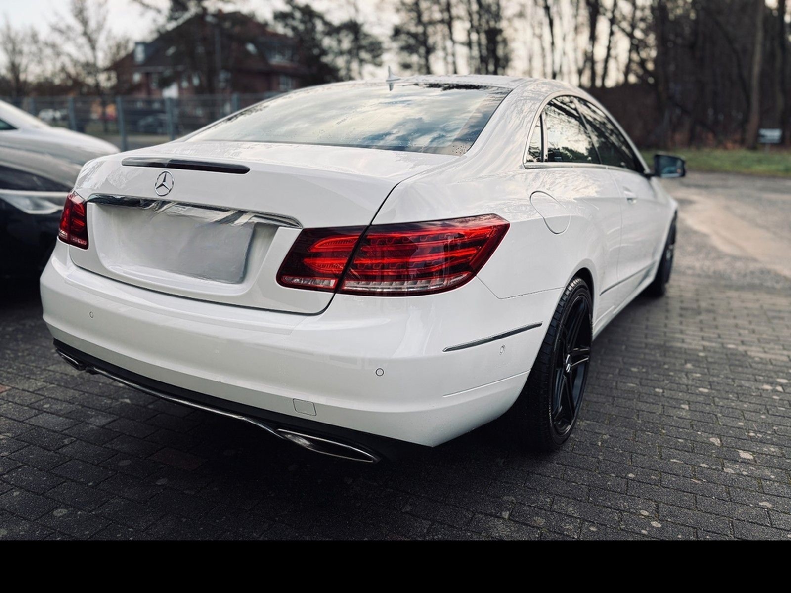Mercedes-Benz E 250 Coupe Automatik+ILS+Navi+Totwinkel+SHZ+USB foto 8