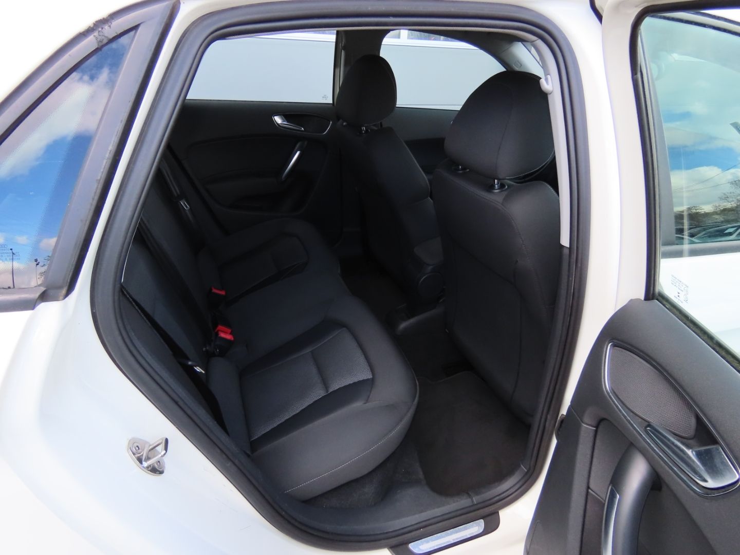 Audi A1 1.2 TFSI Sportback Ambition HUneu*SHZ*PDC foto 16
