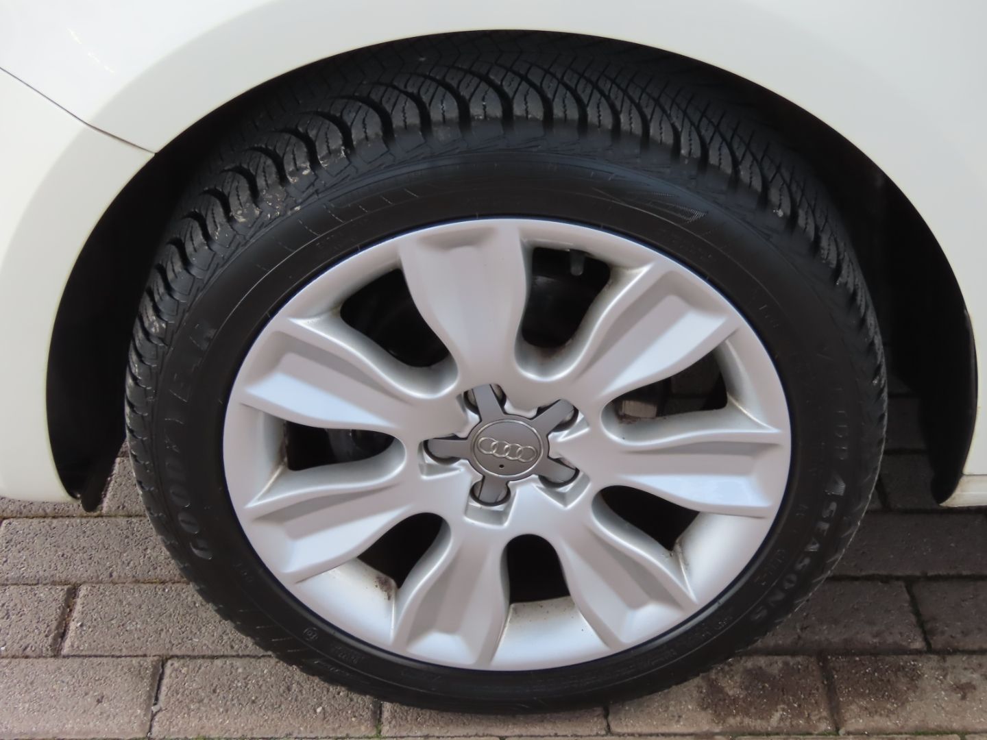 Audi A1 1.2 TFSI Sportback Ambition HUneu*SHZ*PDC foto 23