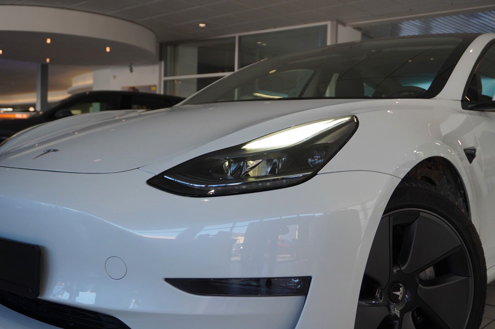 Tesla Model 3 LONGRANGE DUAL-MOTOR NAVI/KAMERA/AMD/AHK foto 4