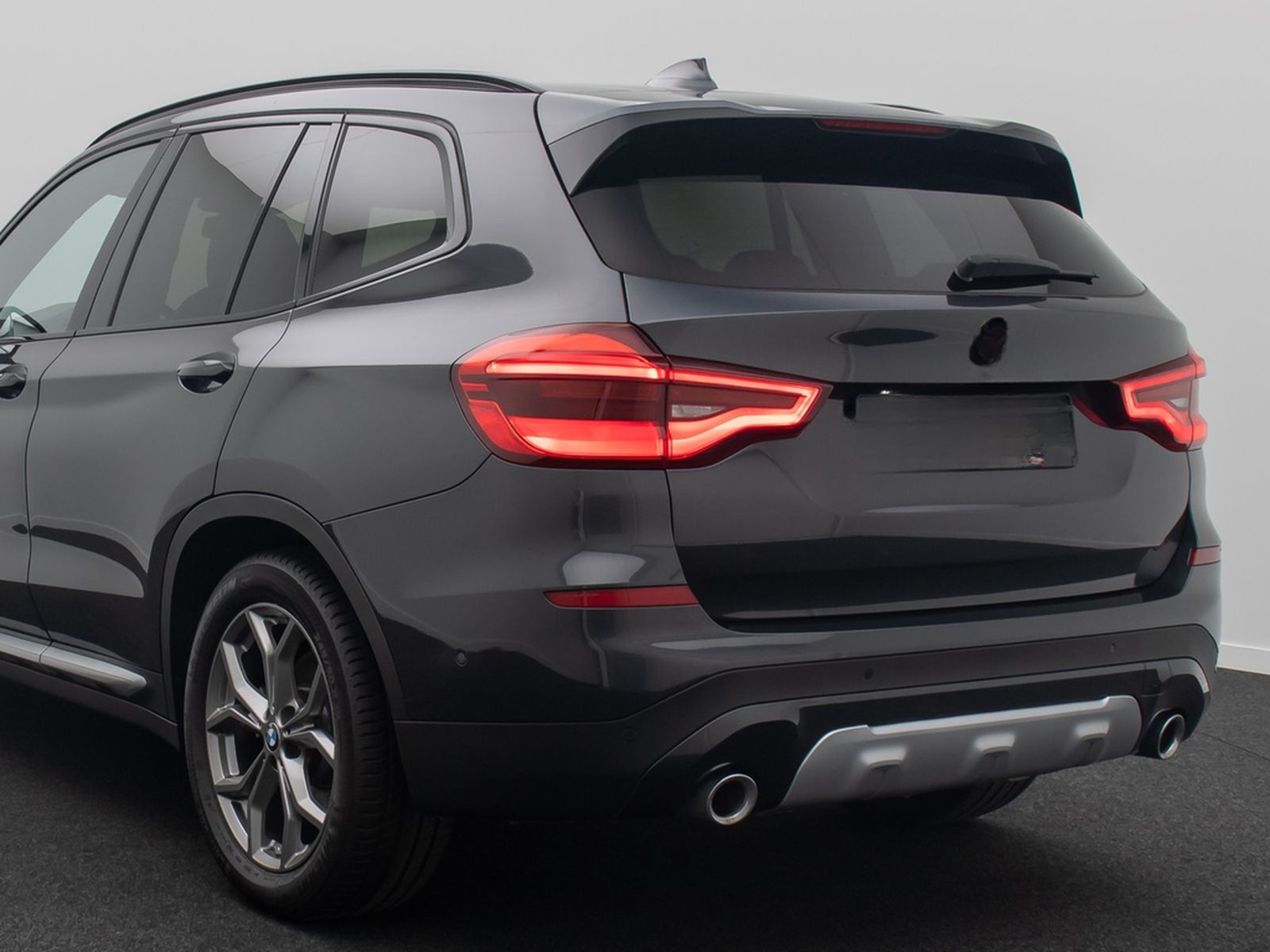 BMW X3 xD20d xLine ACC AHK Kamera DisplKey HUD Leder foto 15