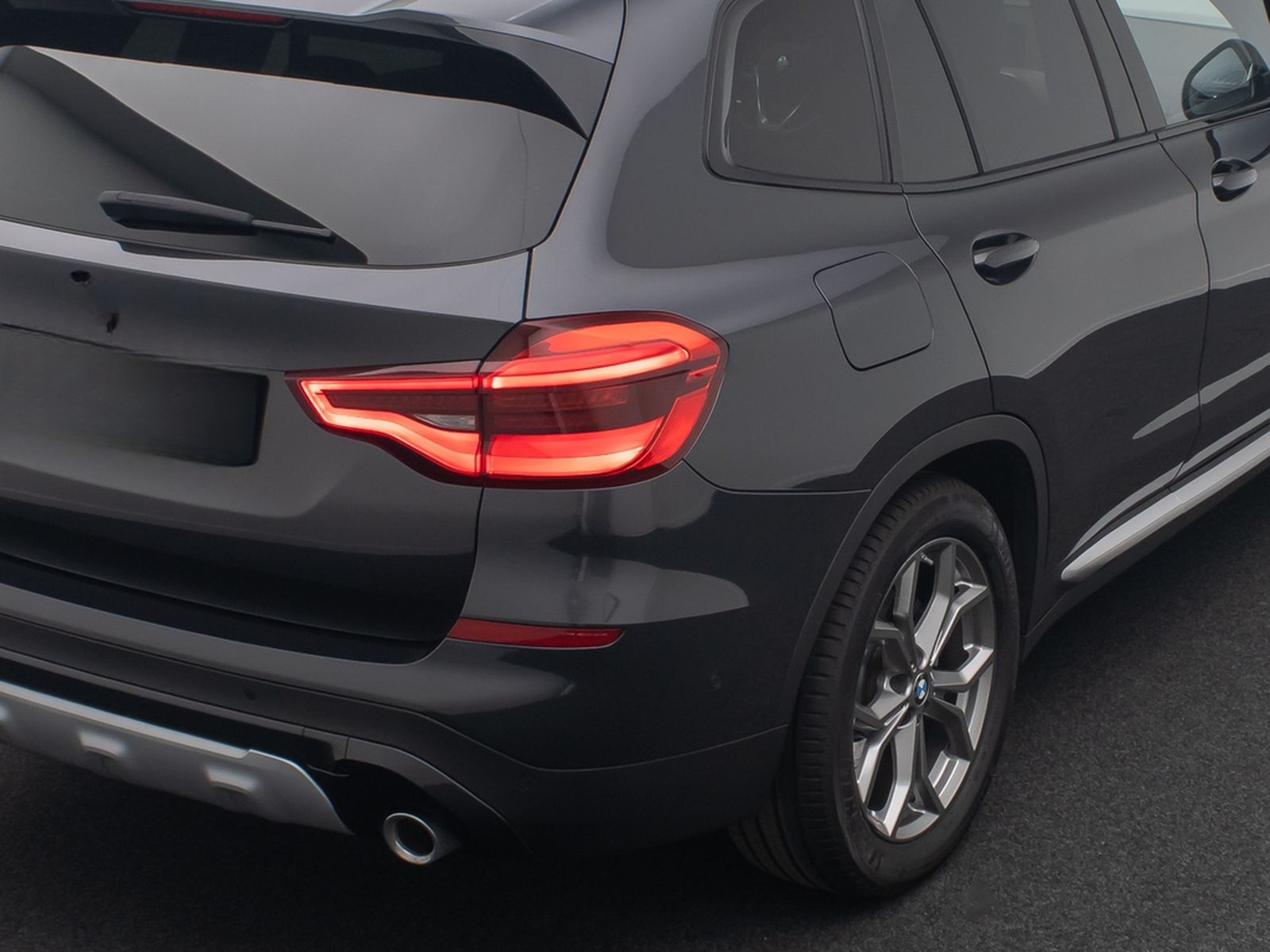 BMW X3 xD20d xLine ACC AHK Kamera DisplKey HUD Leder foto 16