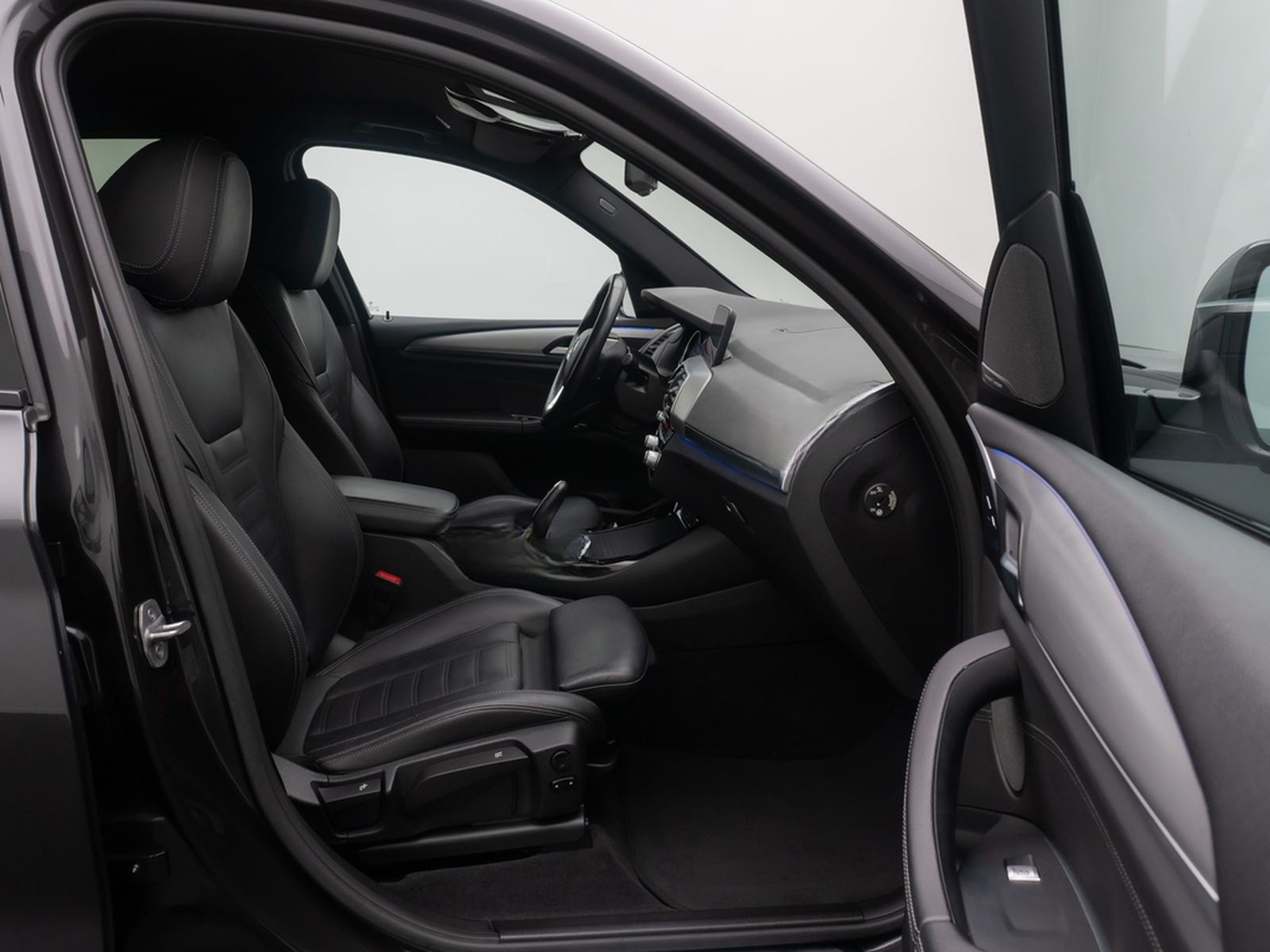 BMW X3 xD20d xLine ACC AHK Kamera DisplKey HUD Leder foto 24