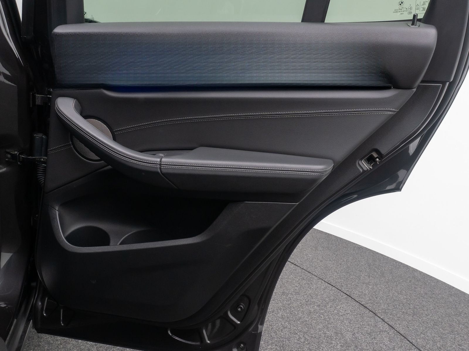 BMW X3 xD20d xLine ACC AHK Kamera DisplKey HUD Leder foto 31