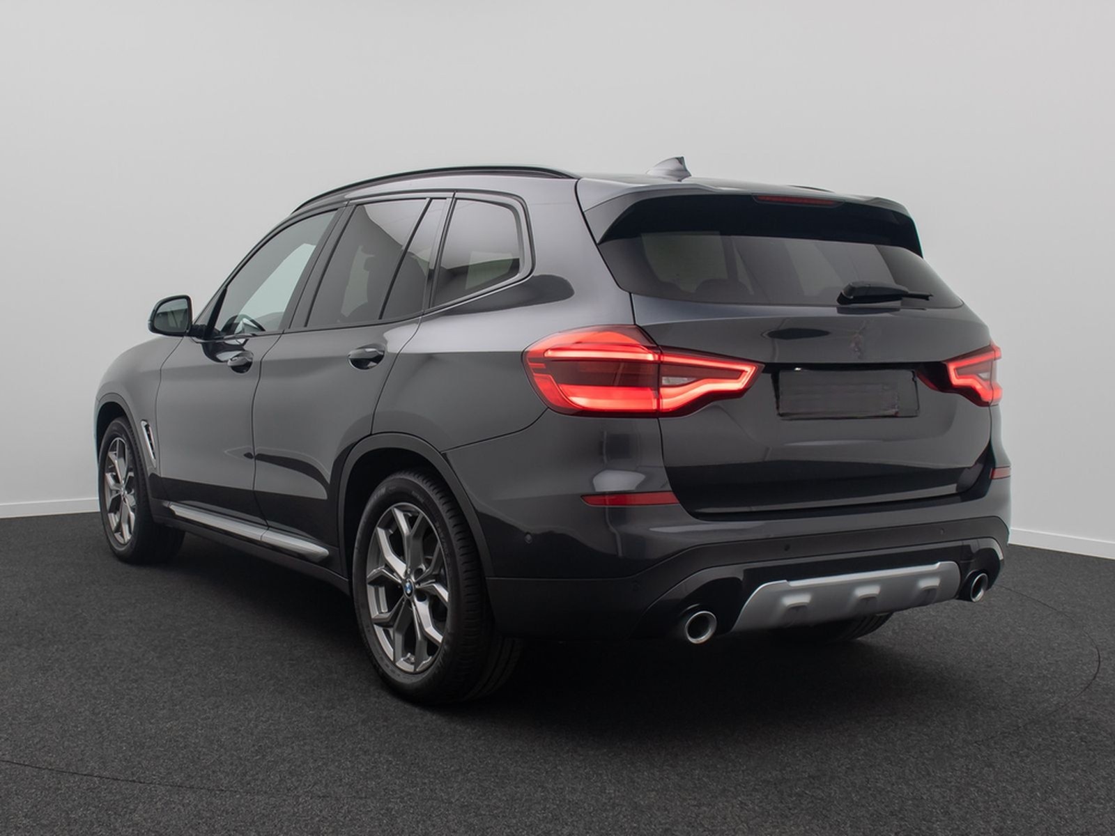 BMW X3 xD20d xLine ACC AHK Kamera DisplKey HUD Leder foto 9