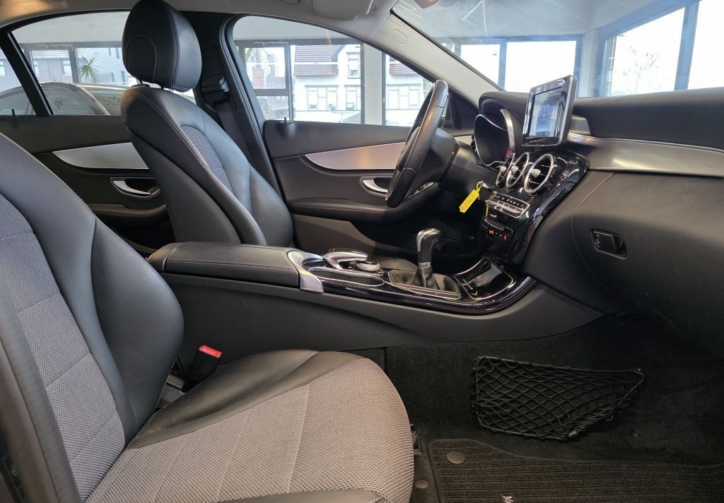 Mercedes-Benz C 200 Avantgarde+Schiebedach+Navi+PARKTRONIC foto 20