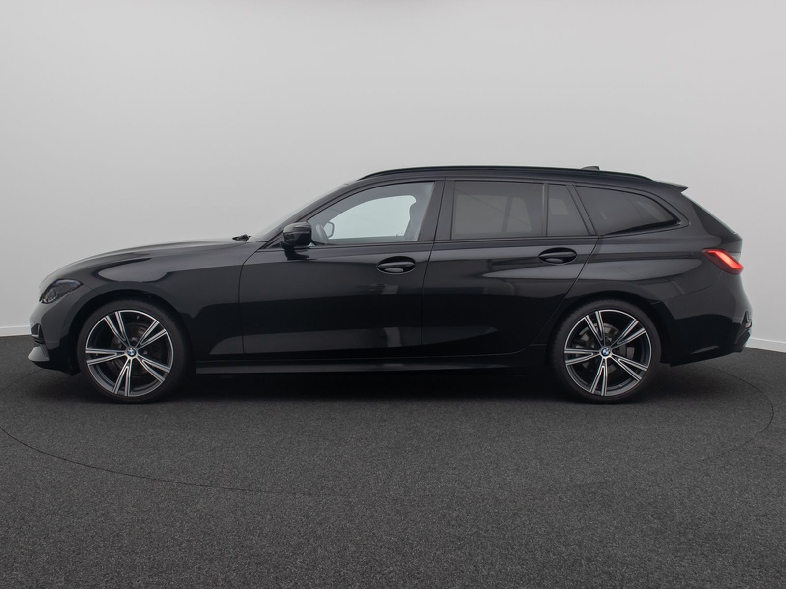 BMW 320d ACC Alarm HUD DAB H/K Panoram Sportsitz 19" foto 11