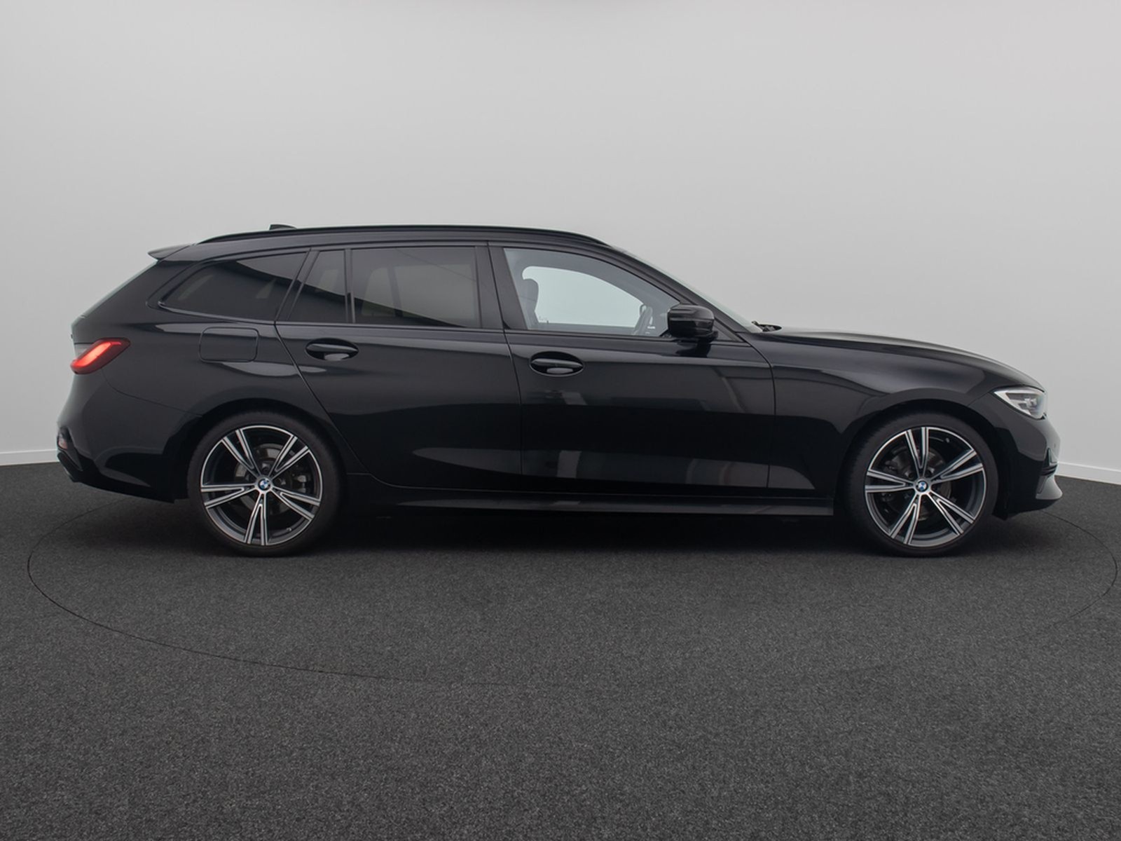 BMW 320d ACC Alarm HUD DAB H/K Panoram Sportsitz 19" foto 5