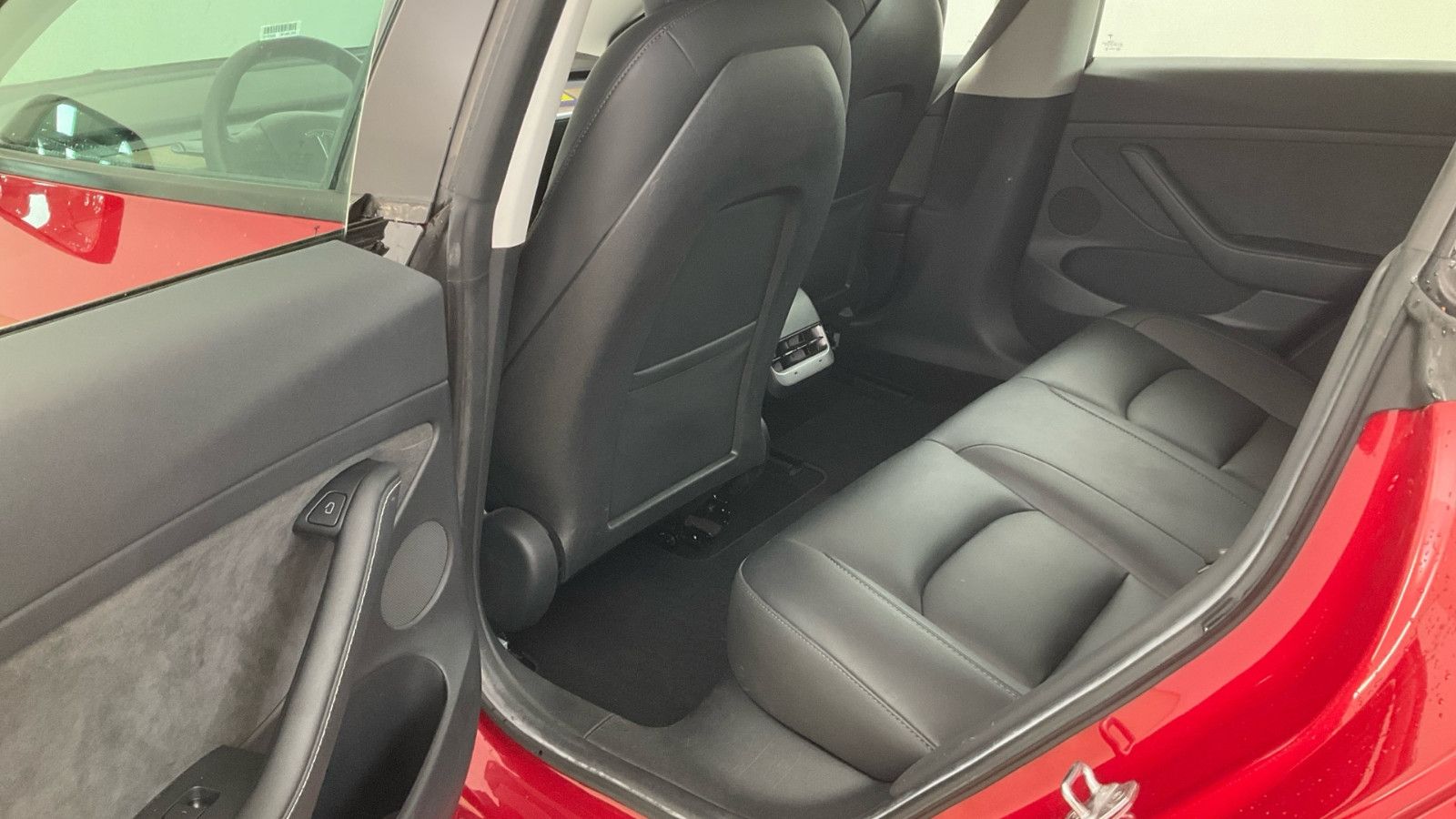 Tesla Model 3 LongRange AWD Autopil*AHK*SO94%*19*Ryzen foto 15