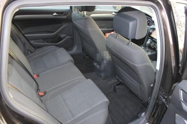Volkswagen Passat Variant 2.0 TDI DSG Business LED*Rear Vie foto 5