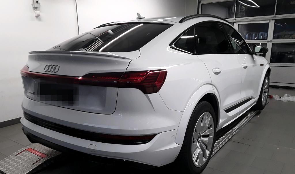 Audi E-TRON SPORTBACK S BLACK/20Z./ACC/DAB/4x SHZ/AHK foto 9