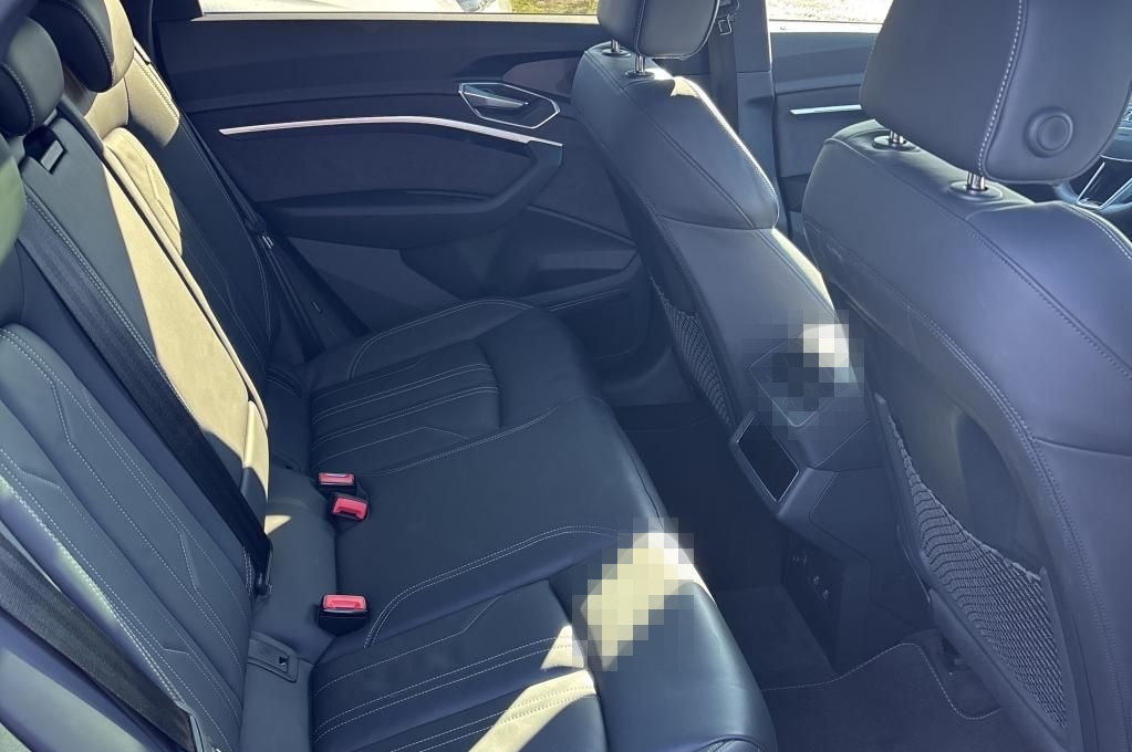 Audi E-TRON SPORTBACK S BLACK/DIGI-MTRX/ACC/HuD/PANO foto 11
