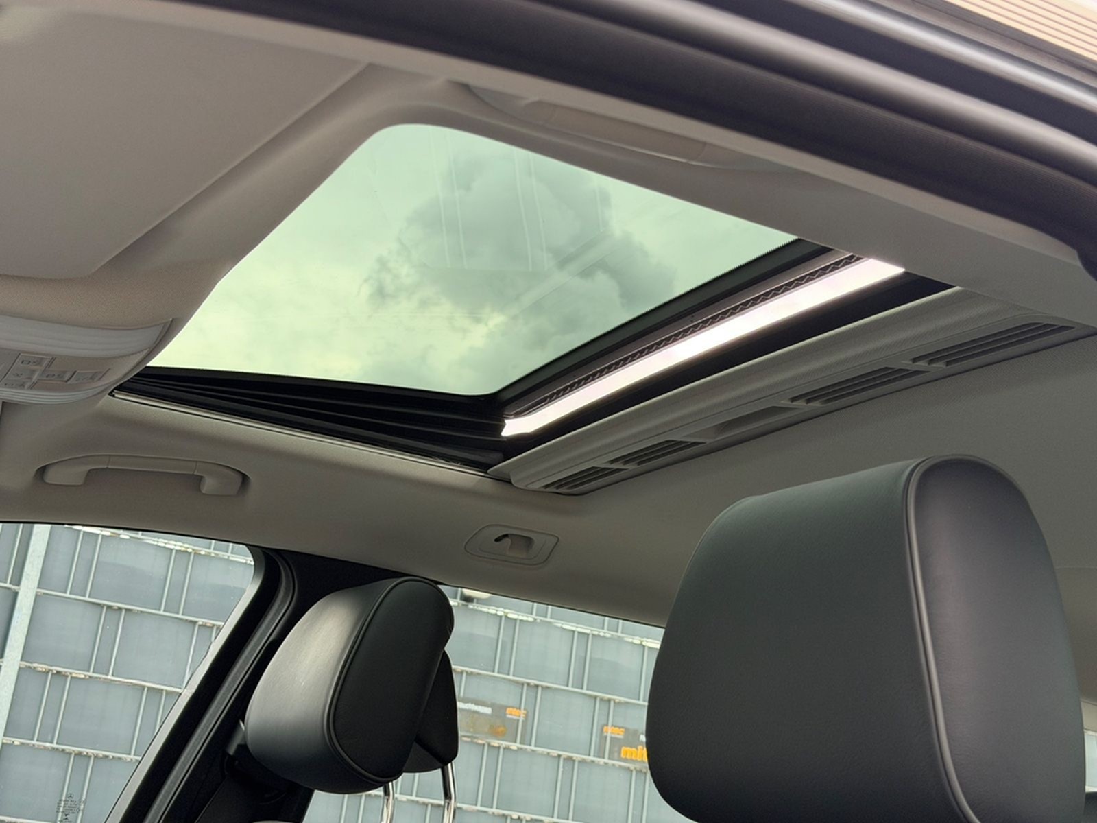 Mercedes-Benz E500 Kombi V8/ACC/STANDHZNG/360°/SITZBELÜFT/AHK foto 22