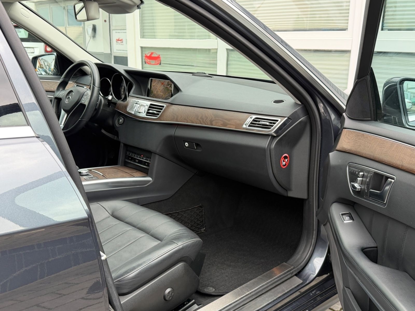 Mercedes-Benz E500 Kombi V8/ACC/STANDHZNG/360°/SITZBELÜFT/AHK foto 27