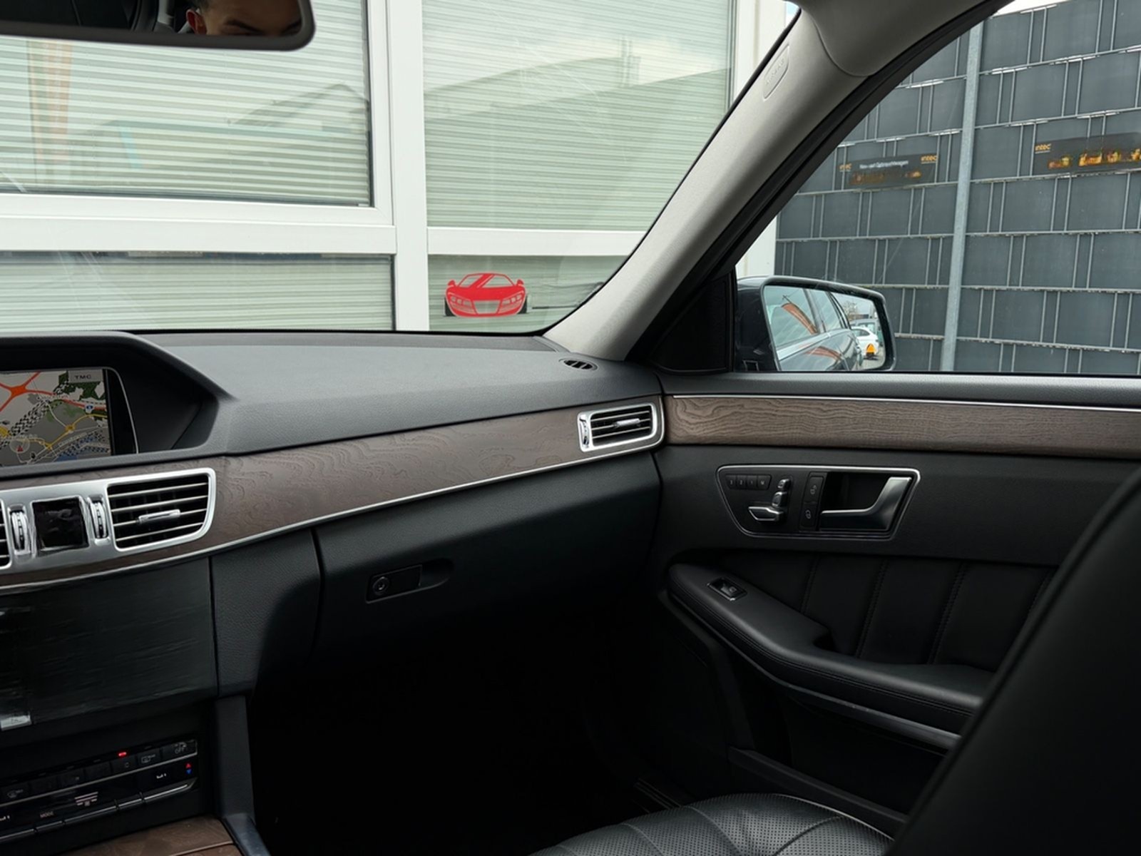 Mercedes-Benz E500 Kombi V8/ACC/STANDHZNG/360°/SITZBELÜFT/AHK foto 38