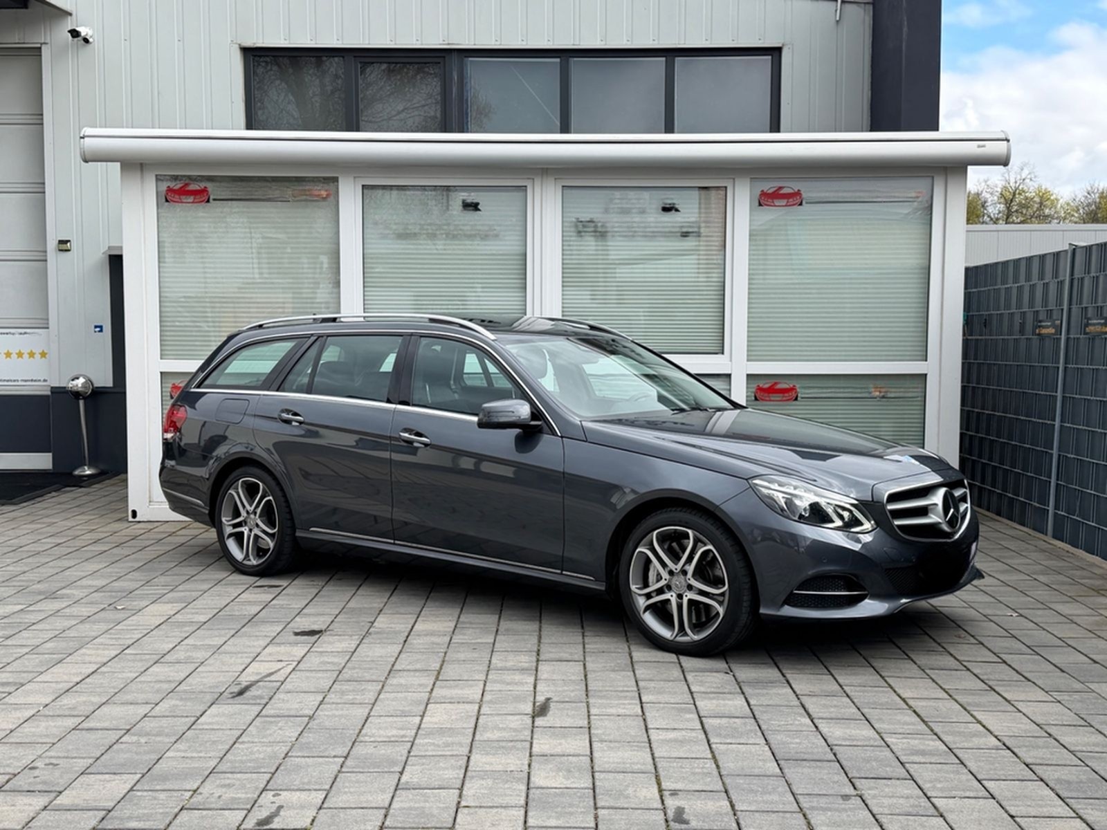 Mercedes-Benz E500 Kombi V8/ACC/STANDHZNG/360°/SITZBELÜFT/AHK foto 5