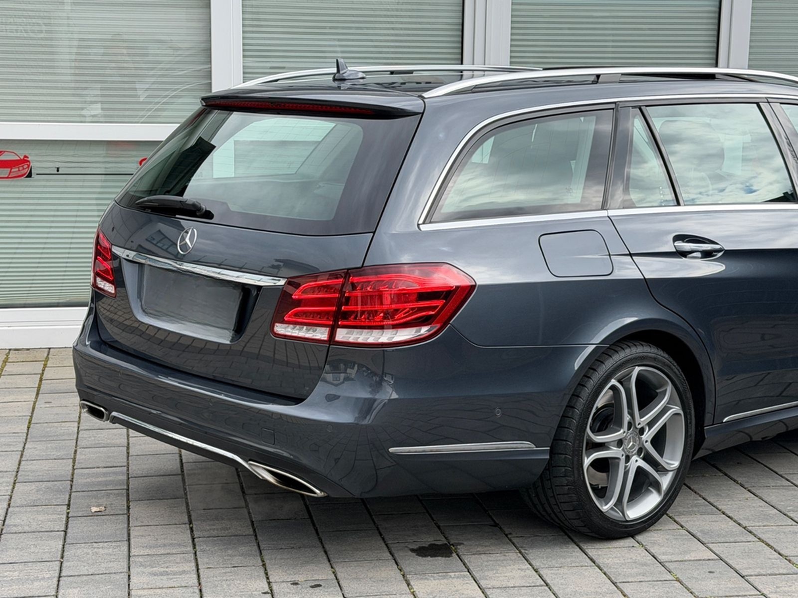Mercedes-Benz E500 Kombi V8/ACC/STANDHZNG/360°/SITZBELÜFT/AHK foto 8