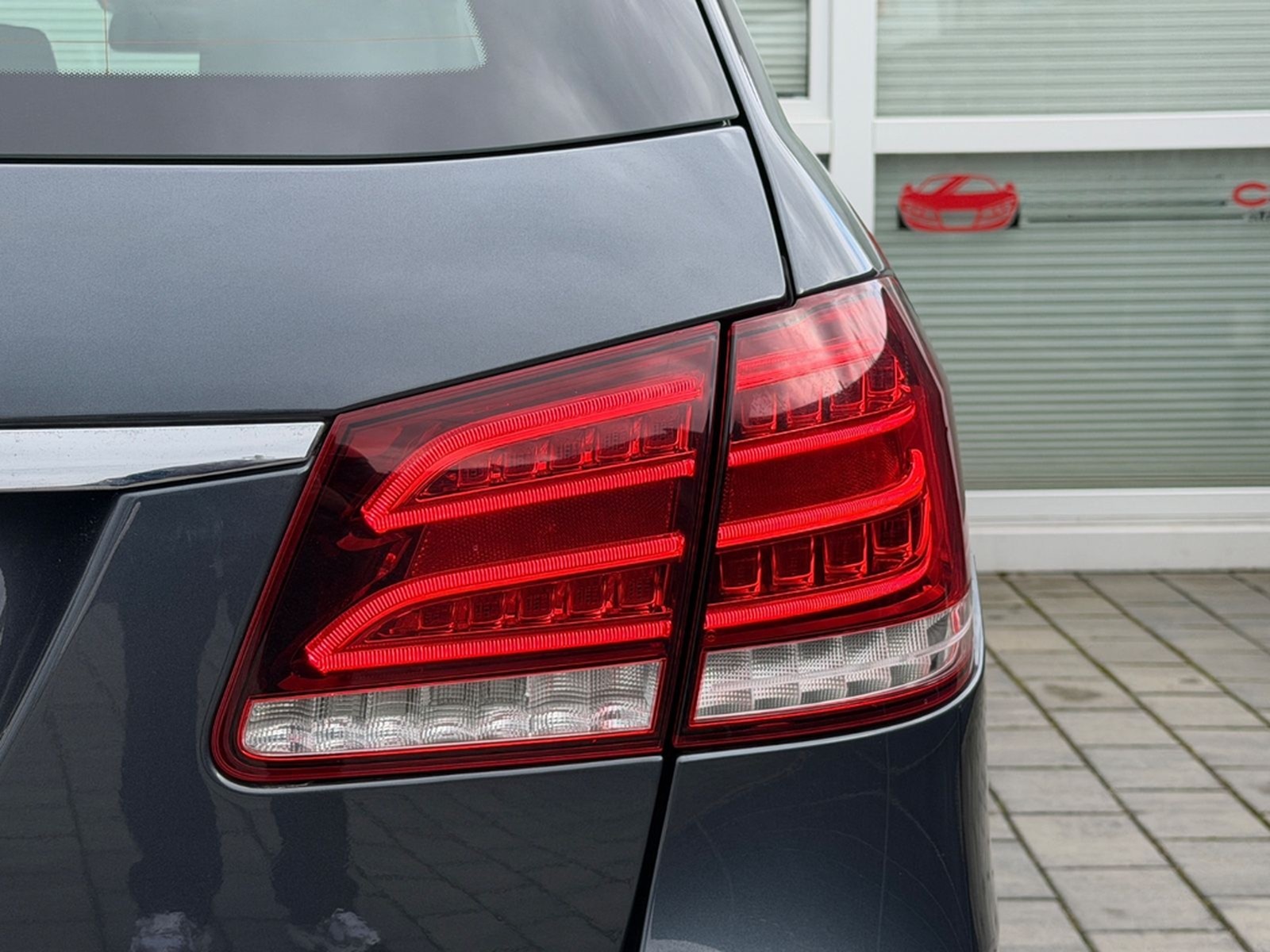 Mercedes-Benz E500 Kombi V8/ACC/STANDHZNG/360°/SITZBELÜFT/AHK foto 10