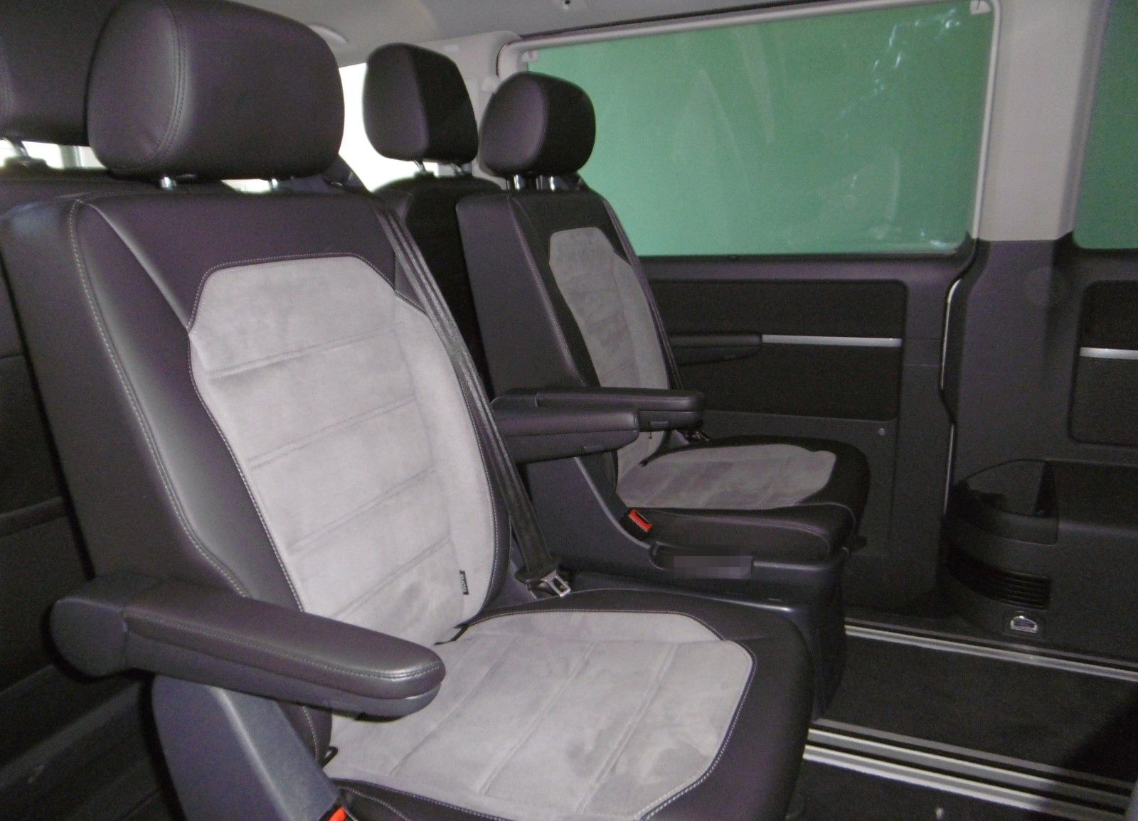 Volkswagen T6.1 Multivan 2.0 TDI ***LED+STDHZG+LEDER+AHK*** foto 13