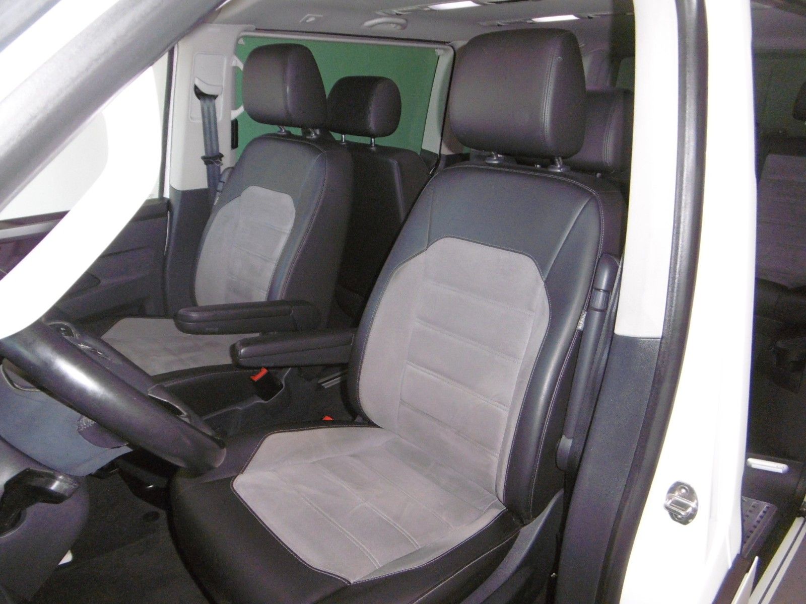 Volkswagen T6.1 Multivan 2.0 TDI ***LED+STDHZG+LEDER+AHK*** foto 9