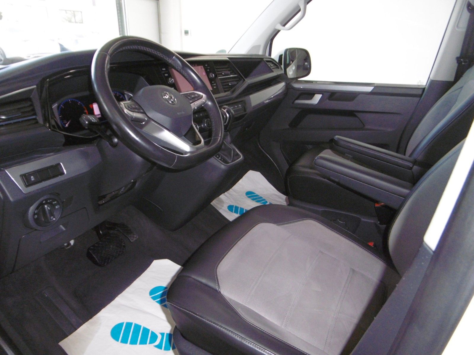 Volkswagen T6.1 Multivan 2.0 TDI ***LED+STDHZG+LEDER+AHK*** foto 10