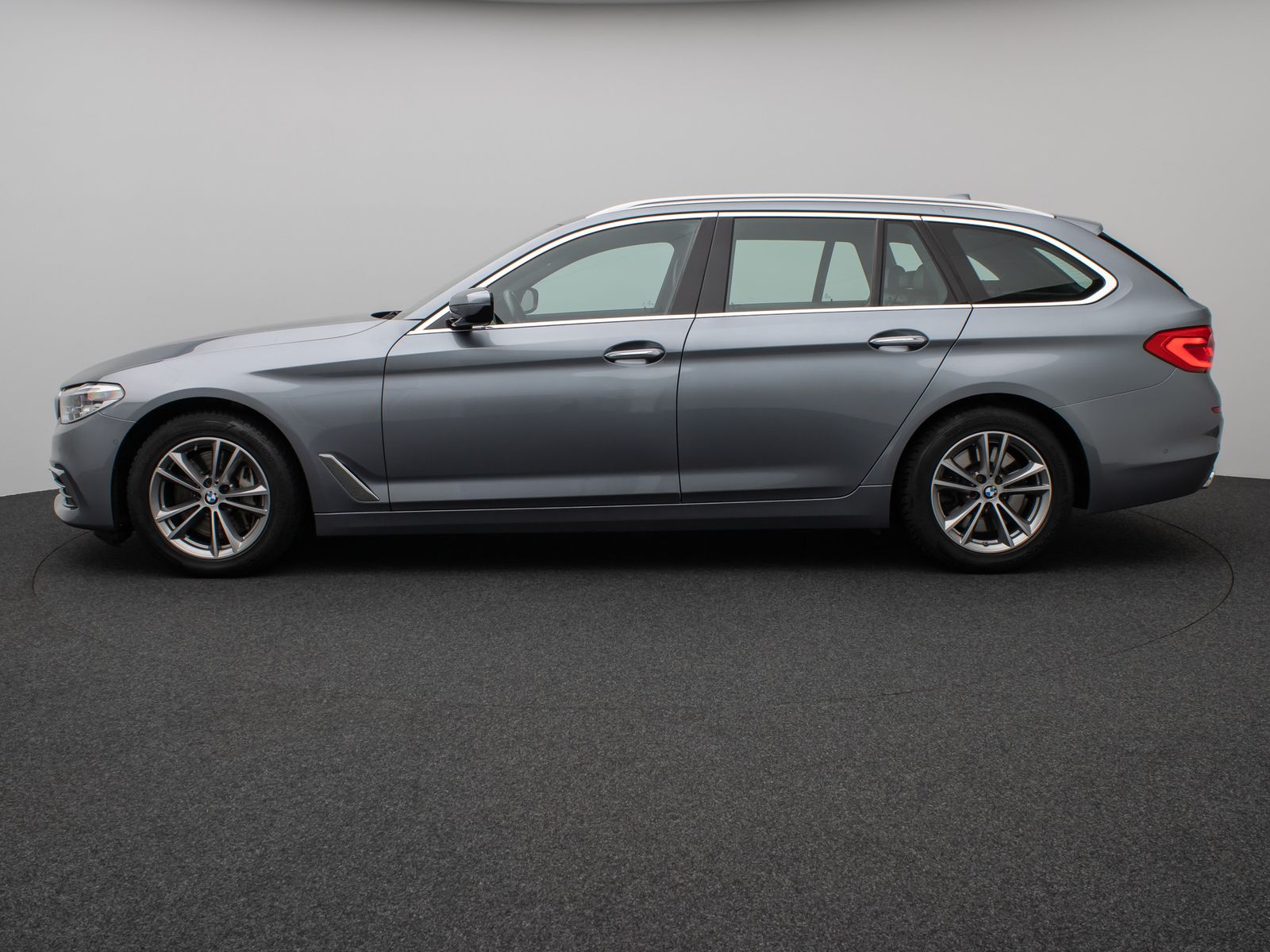BMW 540i xD Luxury Line Kamera HUD HiFi Komfort AHK foto 11