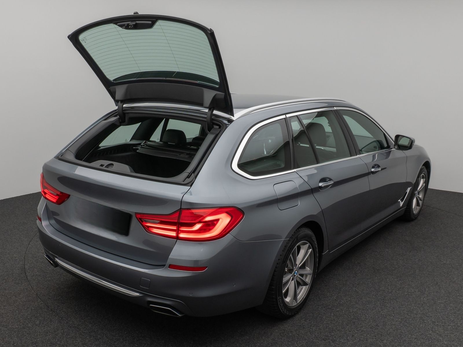 BMW 540i xD Luxury Line Kamera HUD HiFi Komfort AHK foto 14