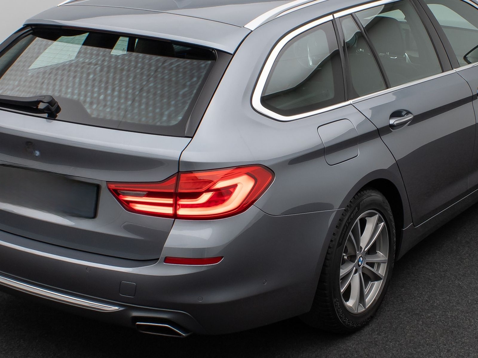 BMW 540i xD Luxury Line Kamera HUD HiFi Komfort AHK foto 16